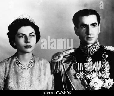 Schah von Iran Mohammad Reza Pahlavi (rechts) und Frau Königin Soraya Esfandiary, ca. 1950er-Jahre. Höflichkeit: CSU Archive/Everett Stockfoto