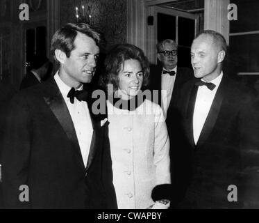 Senator Robert F. Kennedy, Ethel Kennedy, ehemaliger Astronaut John Glenn, im Plaza Hotel, New York, 10. Dezember 1967... Stockfoto