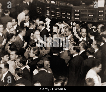 Aktienhändler auf dem Boden der New York Stock Exchange im Jahr 1936. Stockfoto