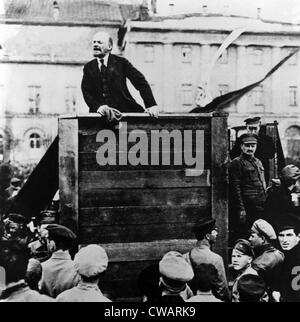 Russischer Politiker und Premier Vladimir Lenin, Adressierung Menschenmenge am Swerdlow-Platz, Moskau, russische, 5. Mai 1920... Höflichkeit: Stockfoto