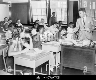 Integrierte Klassenzimmer in Washington, D.C. 10. Klasse Klasse an McKinley Technical High School im September 1954, kurz nach Stockfoto