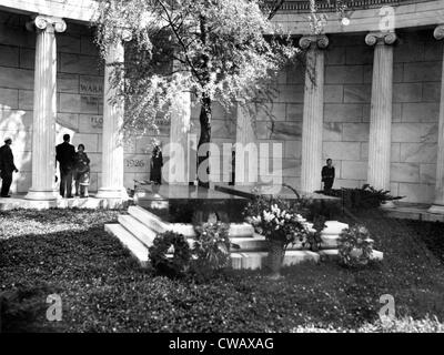 Grab von Harding, 29. Präsident der Vereinigten Staaten (1921-1923)... Höflichkeit: CSU Archive / Everett Collection Stockfoto