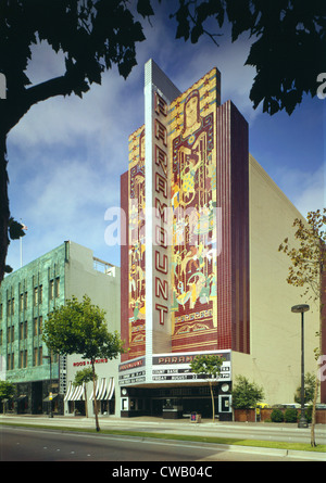 Kinos, The Paramount Theatre, Count Basie auf Marquee, Exterieur, 2025 Broadway, Oakland, Kalifornien, ca. 1970er Jahre. Stockfoto