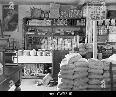 Gemischtwarenladen Interieur, Foto von Walker Evans, Moundville in Alabama, Sommer, 1936. Stockfoto