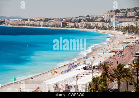 Französische Riviera-Cote d ' Azur Nizza Frankreich Strand an der berühmten Promenade des Anglais-Hotels gesäumten boulevard Stockfoto