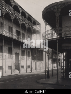 New Orleans, Le Petre, Haus der Türken, Dauphine Street fotografieren zeigt Schmiedearbeiten rund um die Galerien von Gebäuden auf Stockfoto