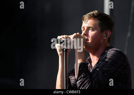 Keane spielt V Festival am 18.08.2012 im Hylands Park, Chelmsford. Personen im Bild: Thomas Oliver "Tom" Chaplin. Bild von Julie Edwards Stockfoto