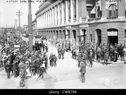 Baseball. Massen an Shibe Park, Philadelphia, PA. 9. Oktober 1914 Stockfoto