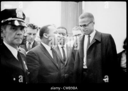 Martin Luther King Jr., und Malcolm X, Pressekonferenz, 1964 warten. Stockfoto