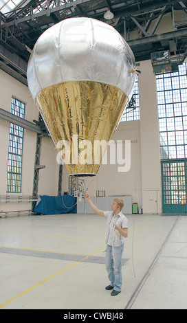 Heissdampfaerostat - ein Ballon mit Heißdampf betrieben Stockfoto