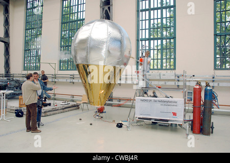 Heissdampfaerostat - ein Ballon mit Heißdampf betrieben Stockfoto