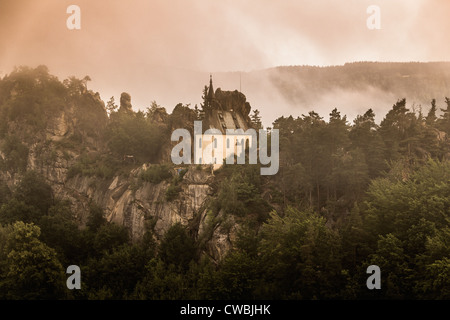 Böhmisches Paradies, Ruine der Burg von Vranov, Pantheon, Kapelle, Tschechien am 15. Juni 2012 (CTK Foto/Jiri Castka) Stockfoto