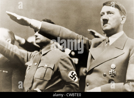 Adolf Hitler, Hitlergruß zu geben. Hitlers ist richtig Rudolph Hess. 1939. Stockfoto