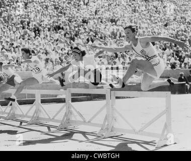 Mildred 'Babe' Didrikson, (1911-1956), laufen in der ersten Hitze von 80-Meter-Hürdenlauf, bei den Olympischen Spielen 1932 in Los Angeles. Stockfoto