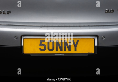 Eine personalisierte Nummernschild Schreibweise des namens Sonny. Stockfoto