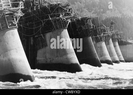 Strebepfeiler der Bonneville Dam im Bau am Columbia River. Im Jahre 1929 geplant, wurden keine Maßnahmen in Richtung Stockfoto