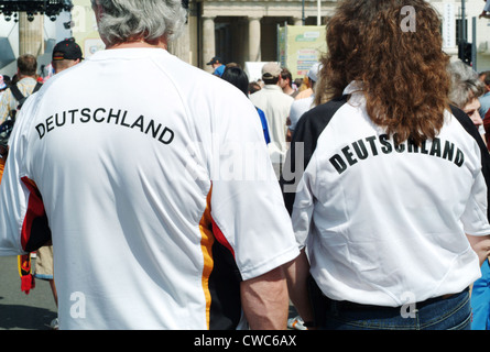 Berlin, deutsche Fans auf der offiziellen Fanzone Stockfoto