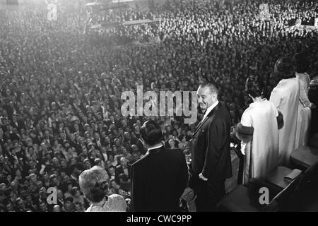 Die 1965 Inaugural Ball. L-r: Muriel Humphrey, Lynda Johnson, Vice President Hubert Humphrey, Präsident Johnson, Lady Bird Johnson und Stockfoto