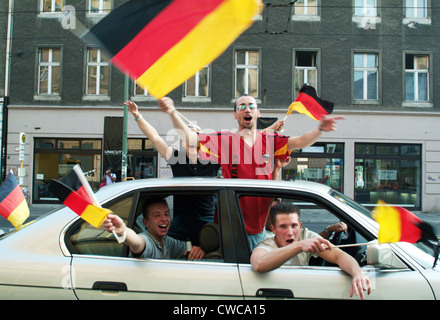 Berlin, Autokolonne deutschen Fußball-fans Stockfoto