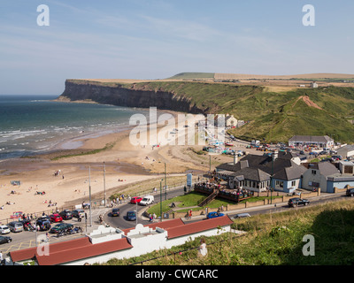 Saltburn-by-the-Sea Cleveland UK. Blick auf die Klippe von Marine Parade zu jagen. Stockfoto