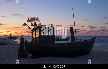 Angelboote/Fischerboote am Strand von Ahlbeck, Insel Usedom, Ostseeküste, Mecklenburg-West Pomerania, Deutschland Stockfoto