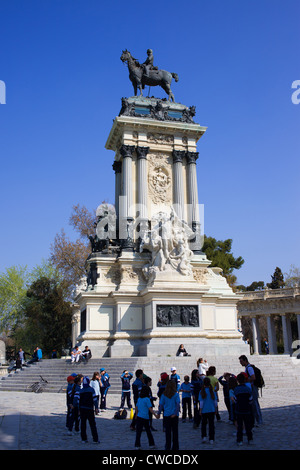 Denkmal für König Alfonso XII im Retiro-Park, Madrid, Spanien. Stockfoto