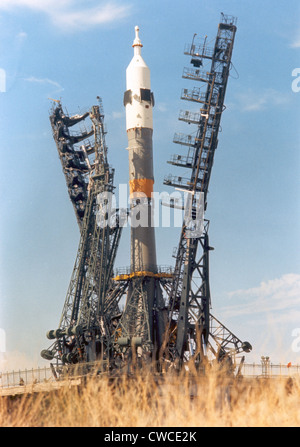 Sojus-Raumschiff starten bei der russischen Baikonur in Kasachstan Komplex. Das Sojus-Raumschiff angedockt, mit einer amerikanischen Apollo-Kapsel Stockfoto