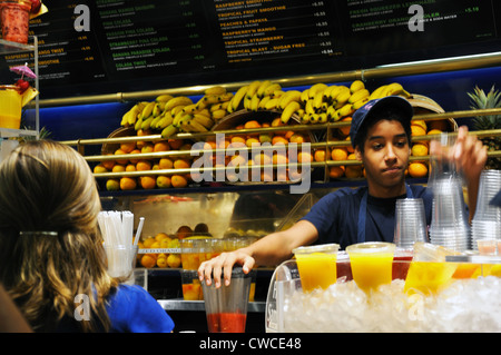 Quincy Market Food-Court in Boston, Massachusetts, Vereinigte Staaten Stockfoto