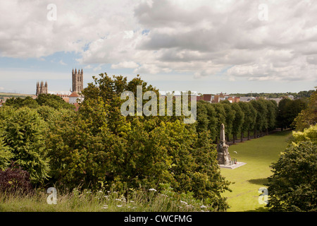 Blick vom Hügel in Dane John Gardens, Canterbury, Kent Stockfoto