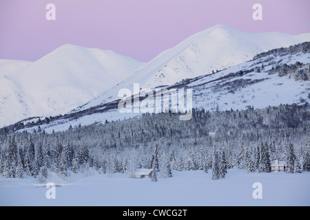 Umkleidekabinen am Lower Summit Lake in Chugach National Forest, Alaska. Stockfoto