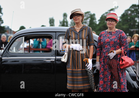 Mitglieder des Oldtimer-Weel Raettvik am Ladies Day, Dalarnas Lan, Schweden Stockfoto