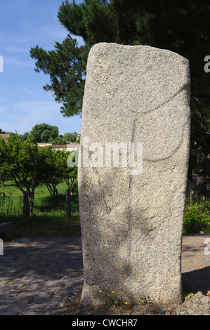 Prehistorc Ausgrabung von Filitosa, Menhir Filitosa V, Korsika, Frankreich Stockfoto