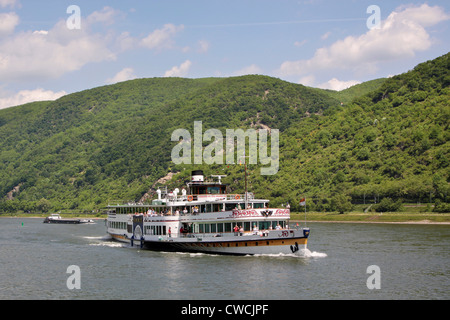 Historische Raddampfer Goethe am Rhein im Mittelrheintal, Rheinland-Pfalz, Deutschland Stockfoto