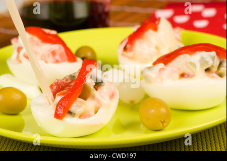 Nahaufnahme von einer gefüllten Eiern Tapa nehmen Stockfoto