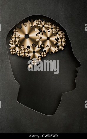 Profil eines Mannes mit einer Darstellung des Gehirns wie Zahnräder und Getriebe. Konzept Bild Stockfoto