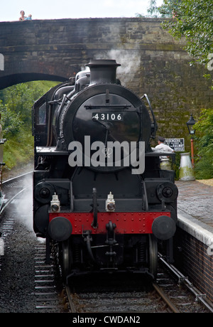 Severn Valley Railway, Shropshire, England. Ivatt Klasse 4 Dampflok am Arley Stockfoto