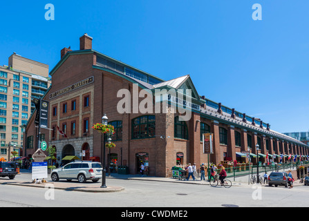 Außenseite des St. Lawrence Market Blick in Richtung Innenstadt, Toronto, Ontario, Kanada Stockfoto