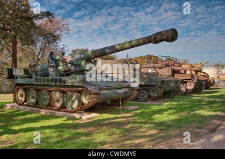 M110 Selbstfahrende Haubitze, Artillerie-Park in Texas Militärmuseum Kräfte am Camp Mabry in Austin, Texas, USA Stockfoto