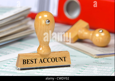 Stempel im Büro mit besten Konto markiert Stockfoto