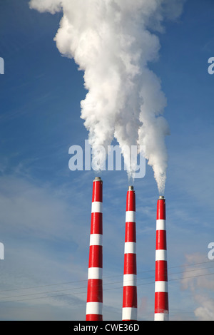 Industrielle Schornstein von Kohle-Kraftwerk. Stockfoto