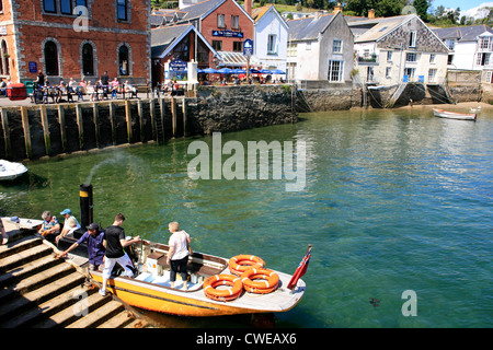 Die kornische Steamboat River Cruiser lässt Fowey in Cornwall Stockfoto