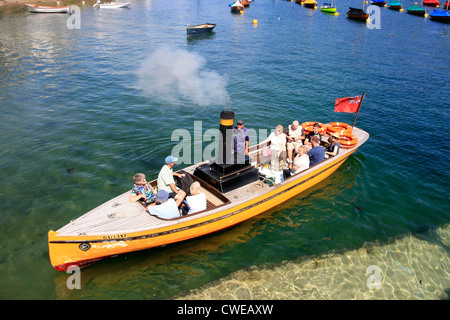 Die kornische Steamboat River Cruiser lässt Fowey in Cornwall Stockfoto