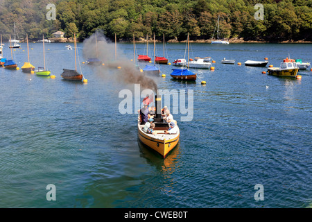 Die kornische Steamboat River Cruiser lässt Fowey in Cornwall Stockfoto