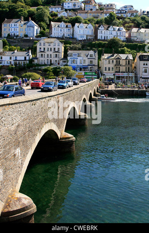 Die Brücke über den East Looe River in Looe in Cornwall Stockfoto