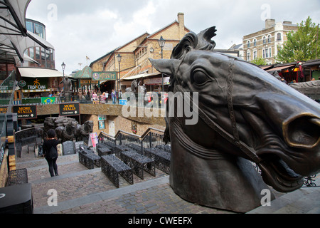 Stall-Markt in Camden Lock Village - London UK Stockfoto