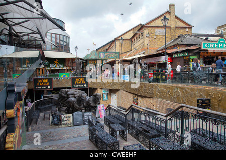 Stall-Markt in Camden Lock Village - London UK Stockfoto