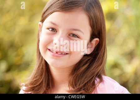 Porträt-hispanischen Mädchen im freien Stockfoto