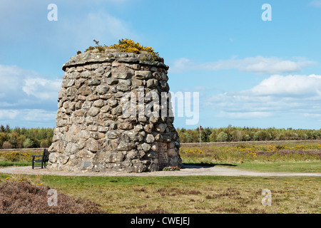 Die Schlacht von Culloden Memorial Cairn, in der Nähe von Inverness, Highland, Schottland, UK. Stockfoto