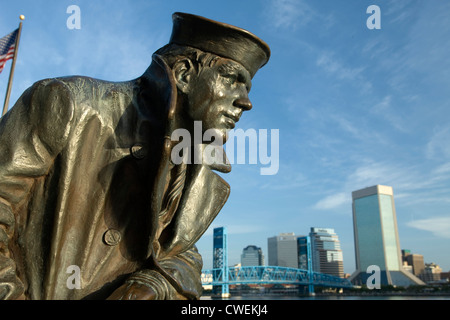 LIBERTY HOUND LONE SAILOR STATUE (© STANLEY BLEIFELD 1987) ST. JOHNS RIVER SOUTH RIVER WALK DOWNTOWN JACKSONVILLE FLORIDA USA Stockfoto