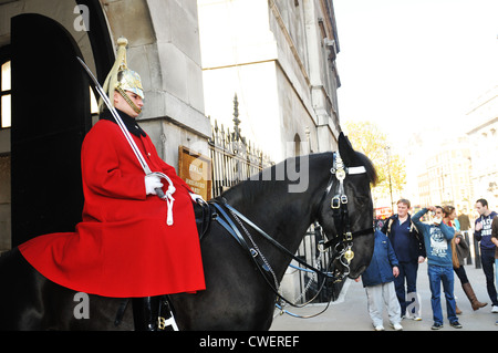 London, UK - 18. November 2011: die Wachablösung am Buckingham Palace, London Stockfoto